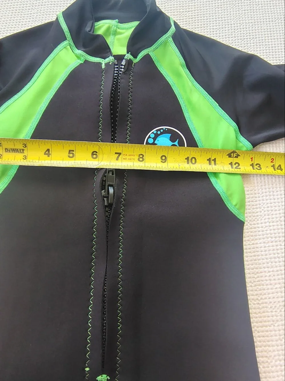 Realon Kids' Black and Green Long-Sleeve Swim Suit Size M.